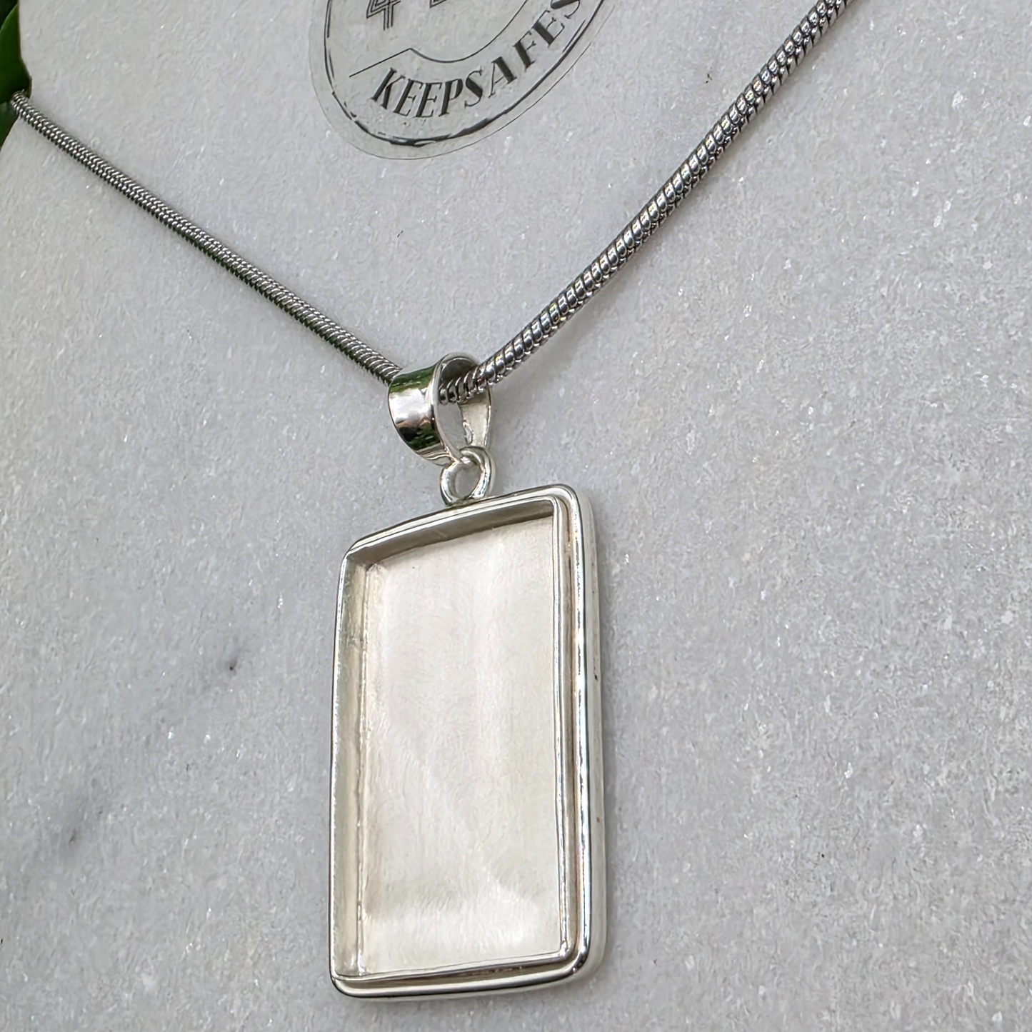 Nicehis - Rectangle Double Wire Pendant (20x30mm)