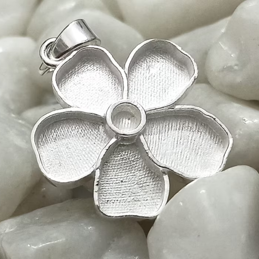 Desiree - Flower Pendant