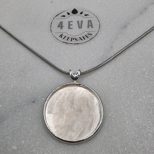 Taylor - Large Round Pendant (30mm)