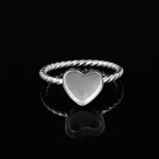 Connelly - Heart Stone with Rope Band